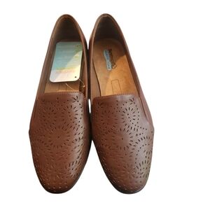 NWT Baretraps Amry Slip-On Loafers Women's Size 8.5 Brown Office Church
